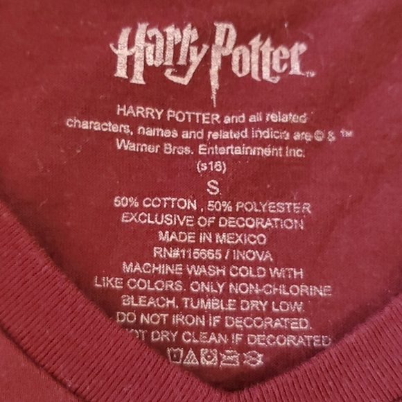 HARRY POTTER HOGWARTS Burgundy white short sleeve sz. SML - Picture 3 of 7